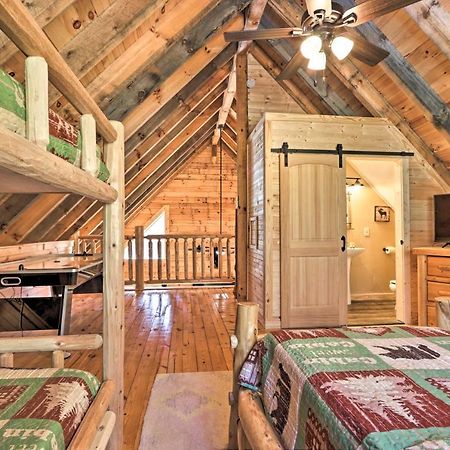 Gatlinburg Cabin With Loft And Game Room 1 Mi To Town Exterior photo